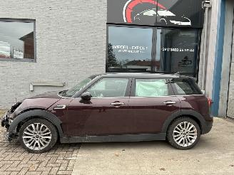 Vaurioauto  passenger cars Mini Clubman Mini Clubman Cooper D 2.0d automaat 2016 2016/3