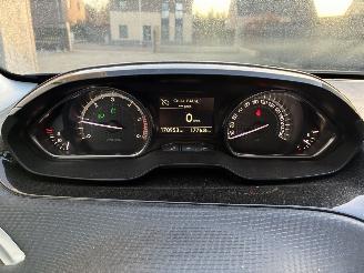 Peugeot 2008 PEUGEOT 2008 1.6D GT 2018 picture 18