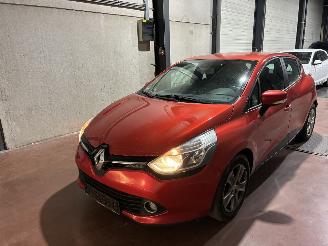 Voiture accidenté Renault Clio RENAULT CLIO 1.5D 2014 2014/7
