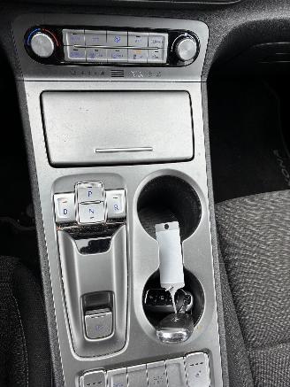 Hyundai Kona HYUNDAI KONA 2021 ELEK 39kw picture 17
