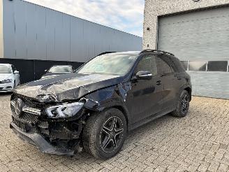 damaged passenger cars Mercedes GLE MERCEDES GLE350d AMG 2021 4matic 2021/9