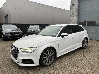 Schadeauto Audi A3 AUDI A3 1.6TDI DSG 2018 S LINE 2018/12