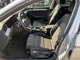 Volkswagen Passat VW PASSAT 1.6TDI DSG 2019 picture 14