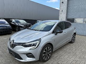 Voiture accidenté Renault Clio RENAULT CLIO 1.5D 2020 2020/12