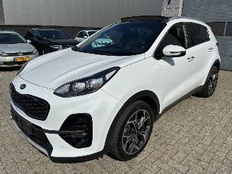 krockskadad bil auto Kia Sportage KIA SPORTAGE 1.6D AUTOMAAT GT 2021 2021/1