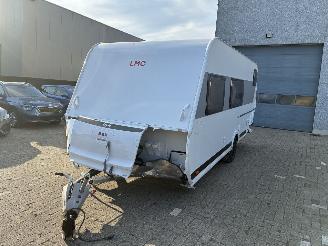 krockskadad bil caravan LMC  LMC STYLE 490 K 2025/4