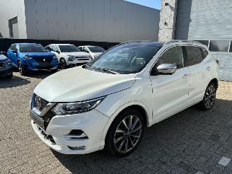 Damaged car Nissan Qashqai NISSAN QASHQAI 1.3I 2019 2019/10