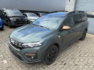 krockskadad bil auto Dacia Jogger DACIA JOGGER HYBRID 2024 7 ZIT 2024/9