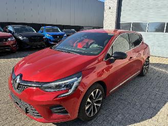 krockskadad bil auto Renault Clio RENAULT CLIO 1.3I AUTOMAAT 2019 2019/11