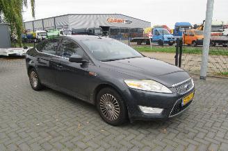 Ford Mondeo 2.0-16V Limited picture 2