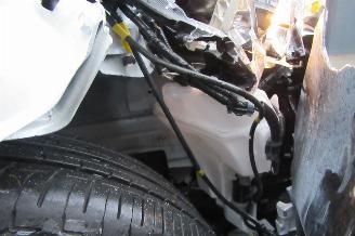 Mazda 2 Hybrid - 1.5 Centre-line picture 15