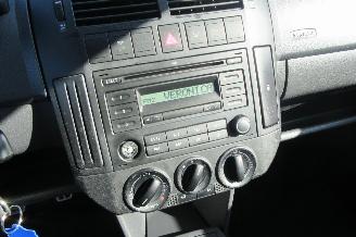 Volkswagen Polo 1.4-16V Cross picture 9