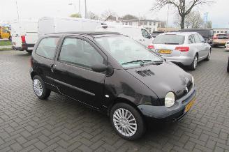 Vaurioauto  passenger cars Renault Twingo 1.2 Authentique 2005/7
