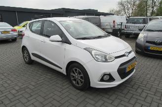 Unfallwagen Hyundai I-10 Motion Comfort Automaat 2014/6