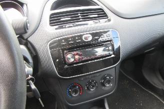 Fiat Punto Evo 0.9 TwinAir Young picture 10