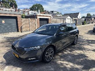 Schadeauto Skoda Octavia 1.5 eTSI Sport AUTOMAAT 2021/1