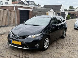 Schadeauto Toyota Auris Touring Sports 1.8 hybride lease AUTOMAAT 2014/1