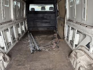 Volkswagen Crafter 35 2.5 TDI L4H3 picture 11