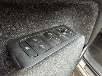 Volvo XC40 1.5 T5 Twin Engine Momentum Pro picture 18