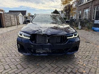 BMW 5-serie 530e LIMO M PAKKET 215kw picture 4