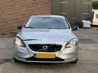 Volvo V-40 1.6 T4 AUTOMAAT picture 2