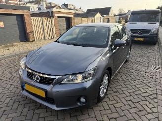 Damaged car Lexus Ct 200h 2012/1