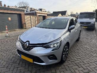 škoda osobní automobily Renault Clio 1.0 TCe  Initiale Paris AUTOMAAT 2021/1