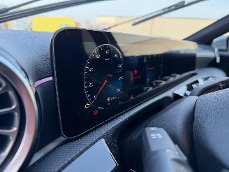 Mercedes A-klasse A180d amg pakket picture 19