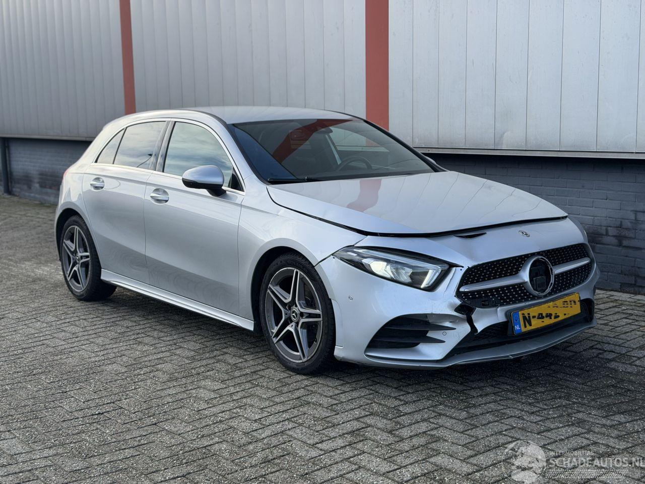 Mercedes A-klasse A180d AMG SFEER AUTOMAAT