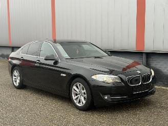 skadebil auto BMW 5-serie 520d automaat 2011/1