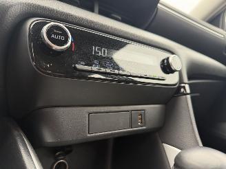 Toyota Yaris 1.5 Hybrid Dynamic AUTOMAAT NAP picture 24