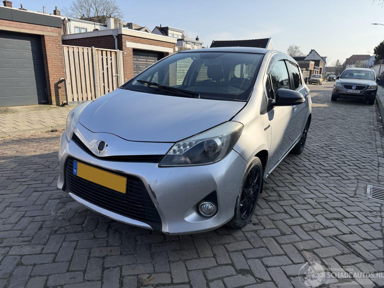 Toyota Yaris 1.5 Hybrid AUTOMAAT