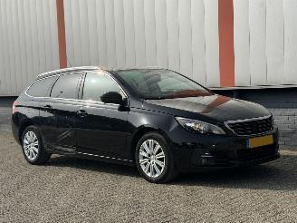 krockskadad bil auto Peugeot 308 1.6 BlueHDI AUTOMAAT 2017/1