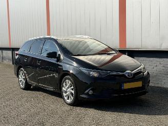Damaged car Toyota Auris Touring Sports 1.8 Hybrid Dynamic 2017/1