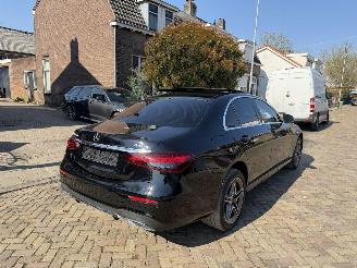 Mercedes E-klasse 300de 4 Matic AMG PANO picture 7