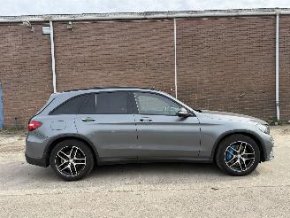 Mercedes GLC 350e 4MATIC AMG PANO picture 5