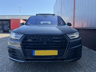 Audi Q7 3.0 TDI quattro S LINE PANO picture 11