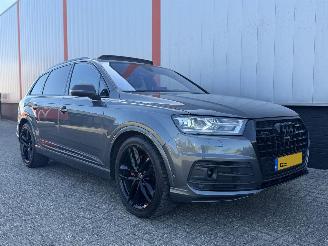damaged passenger cars Audi Q7 3.0 TDI quattro S LINE PANO 2015/1