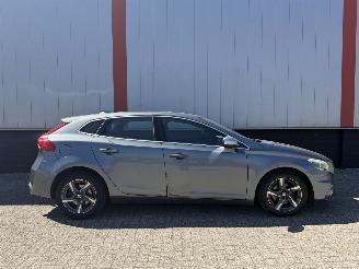 Volvo V-40 2.0 D2 R Design NAP picture 2