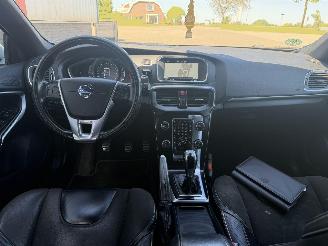 Volvo V-40 2.0 D2 R Design NAP picture 9