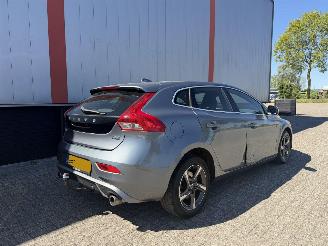 Volvo V-40 2.0 D2 R Design NAP picture 4