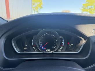 Volvo V-40 2.0 D2 R Design NAP picture 18