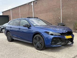 škoda osobní automobily Volkswagen Passat 1.5 eHybrid R LINE 2025/1