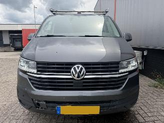 Volkswagen Transporter 2.0 TDI L2H3 30 AUTOMAAT picture 6