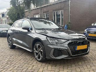 damaged passenger cars Audi A3 40 TFSIe S LINE PANO 2021/1