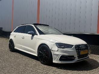 Damaged car Audi S3 2.0 TFSI 300 PK SPORTBACK 2014/1