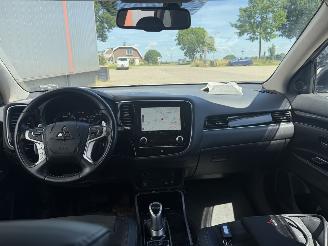 Mitsubishi Outlander 2.5 PHEV Intense + picture 18