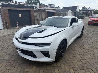 Vaurioauto  passenger cars Chevrolet Camaro 6.2 Europees origineel! 2017/1