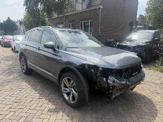 Volkswagen Tiguan 1.5 TSI R-Line 7 PERS NAP picture 2