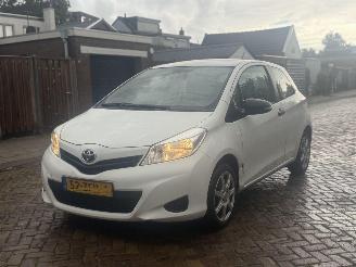 Vaurioauto  passenger cars Toyota Yaris 1.0 VVT-i Comfort 2012/1